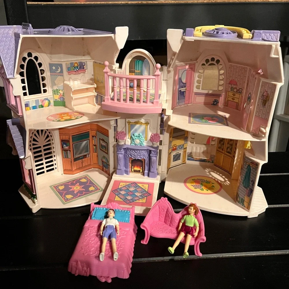Fisher-Price Sweet Streets House - Picture 1 of 9